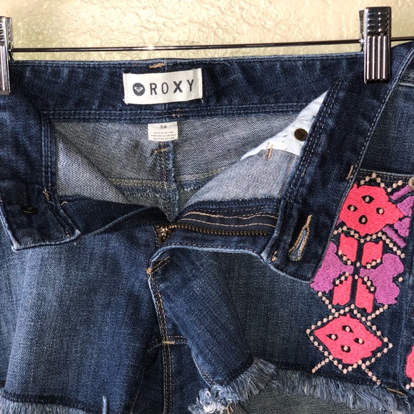 Roxy Embroidered Festival Tribal Roxy Shor… - Picture 5 of 8